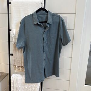 Vuori Short Sleeve Bridge Button Down. Size XXL Color - Kashmir